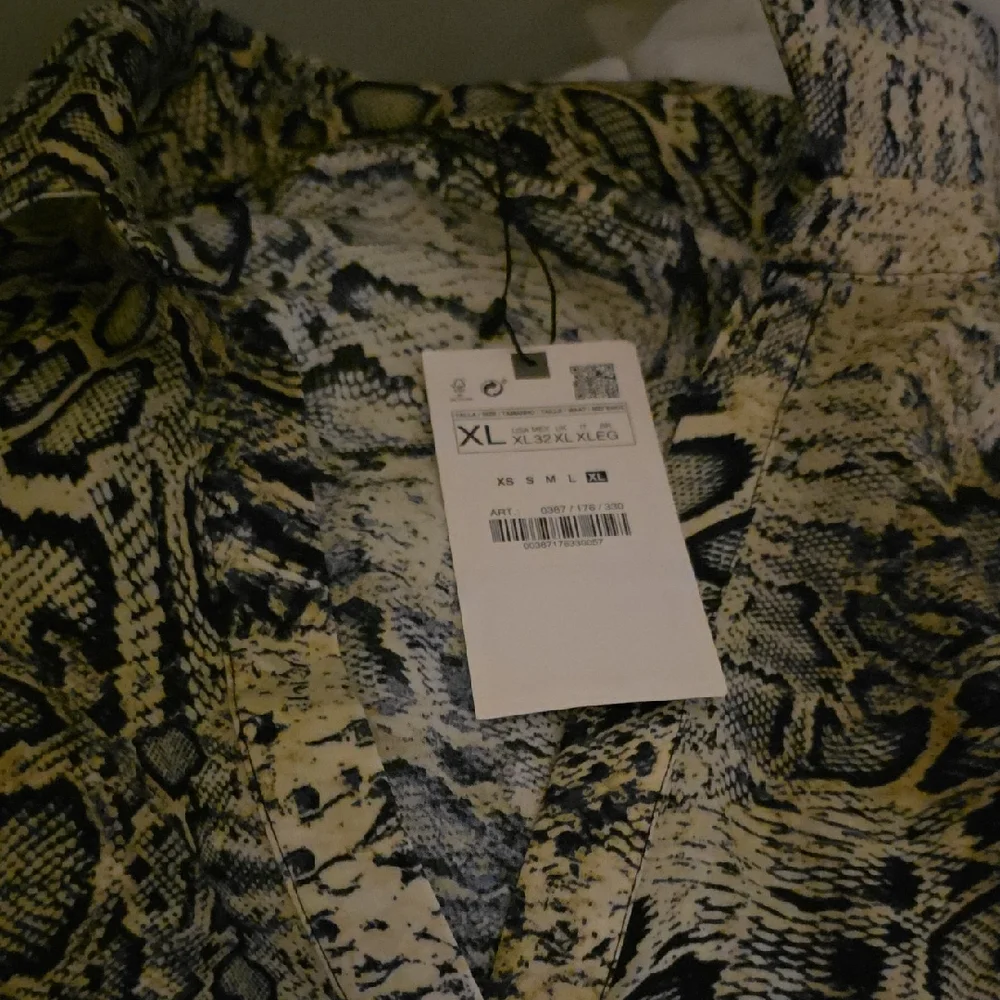 Zara Snake Print Button-Front Dress in Black and Cream - Picture 5 of 5